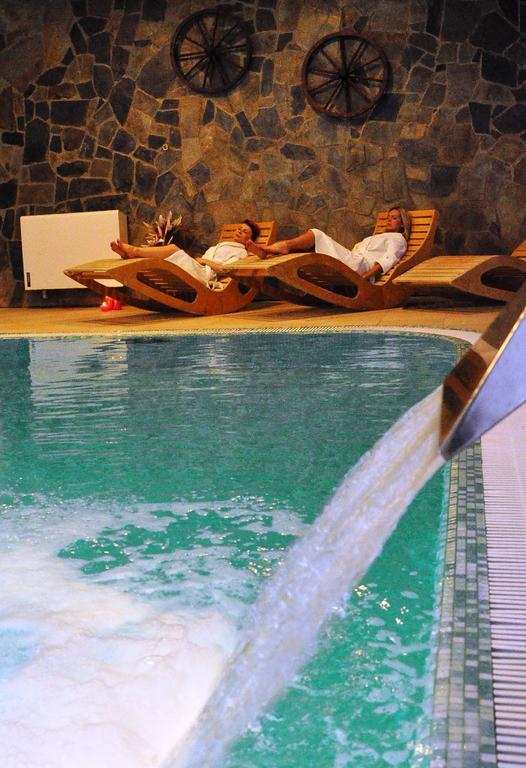 Hotel Karino Spa Polanczyk Bagian luar foto