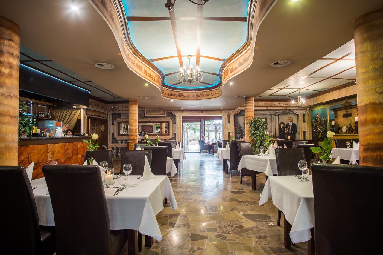 Hotel Karino Spa Polanczyk Bagian luar foto