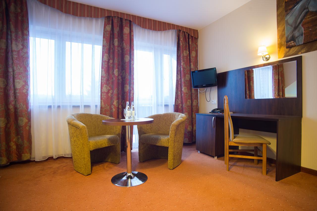 Hotel Karino Spa Polanczyk Bagian luar foto