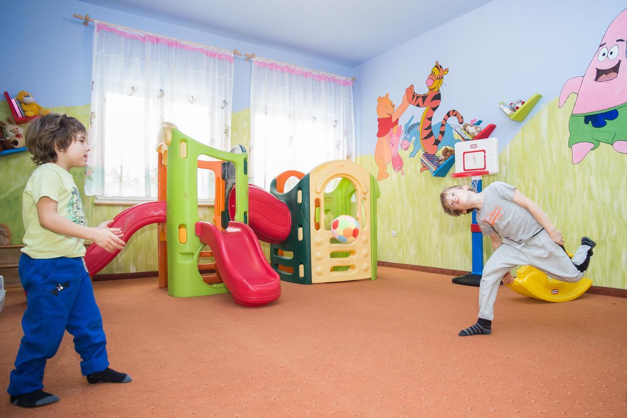 Hotel Karino Spa Polanczyk Bagian luar foto