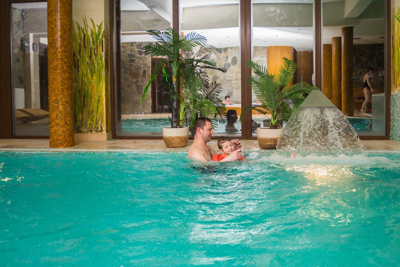 Hotel Karino Spa Polanczyk Bagian luar foto