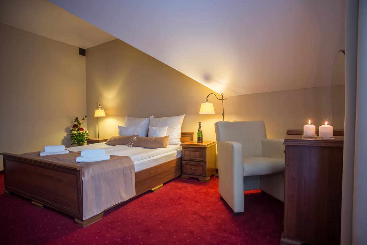 Hotel Karino Spa Polanczyk Bagian luar foto