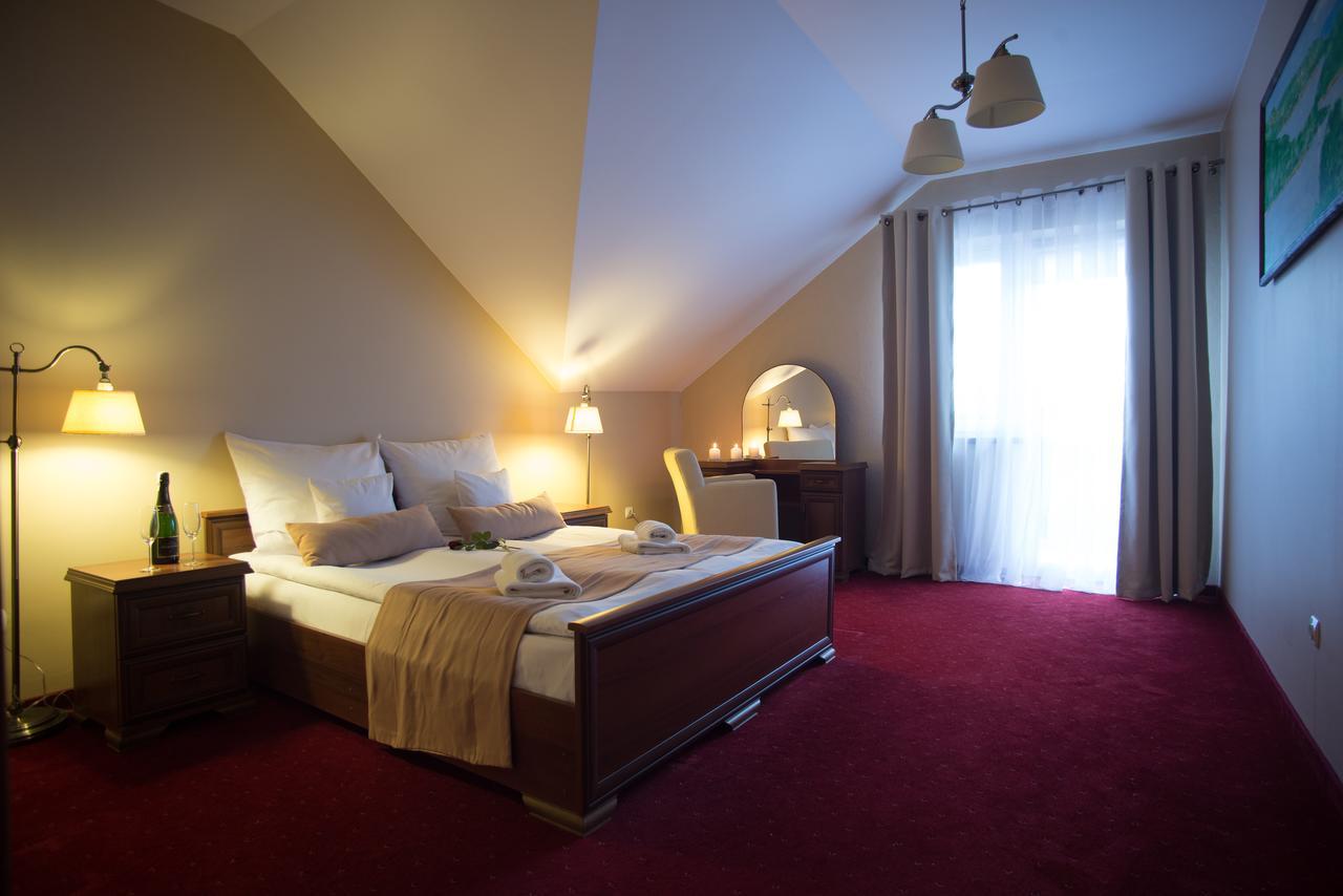 Hotel Karino Spa Polanczyk Bagian luar foto