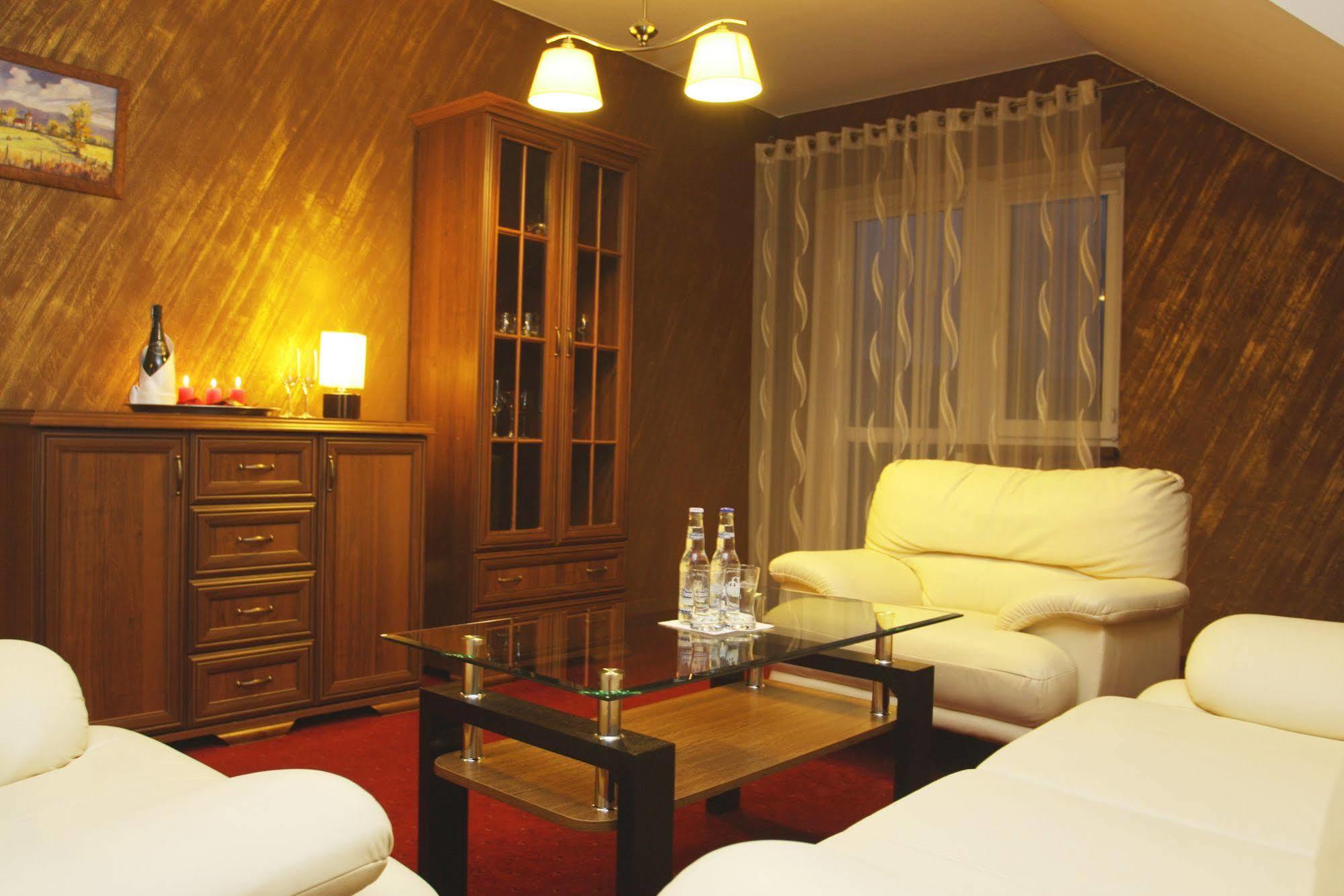 Hotel Karino Spa Polanczyk Bagian luar foto
